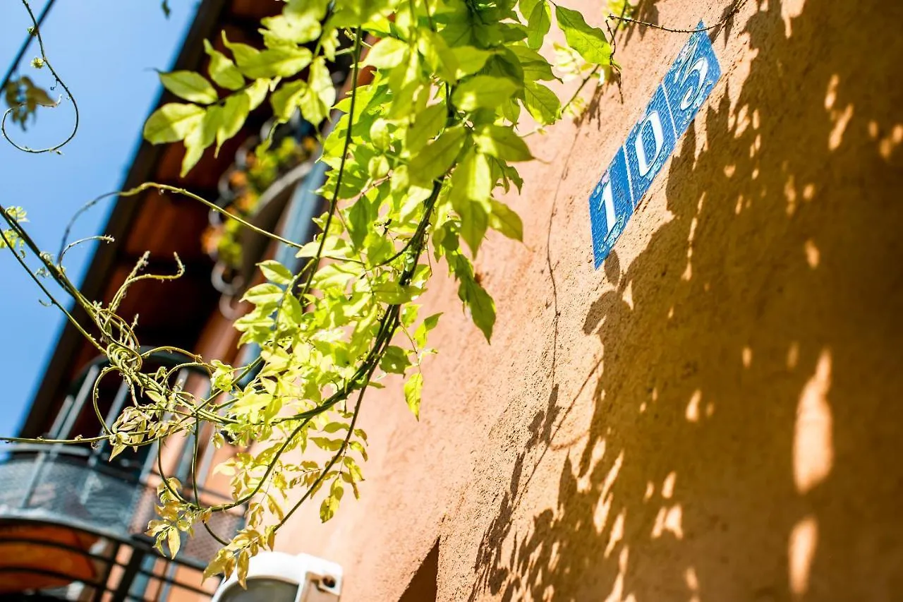 Renzo E Lucia Apartment Carate Urio Italy